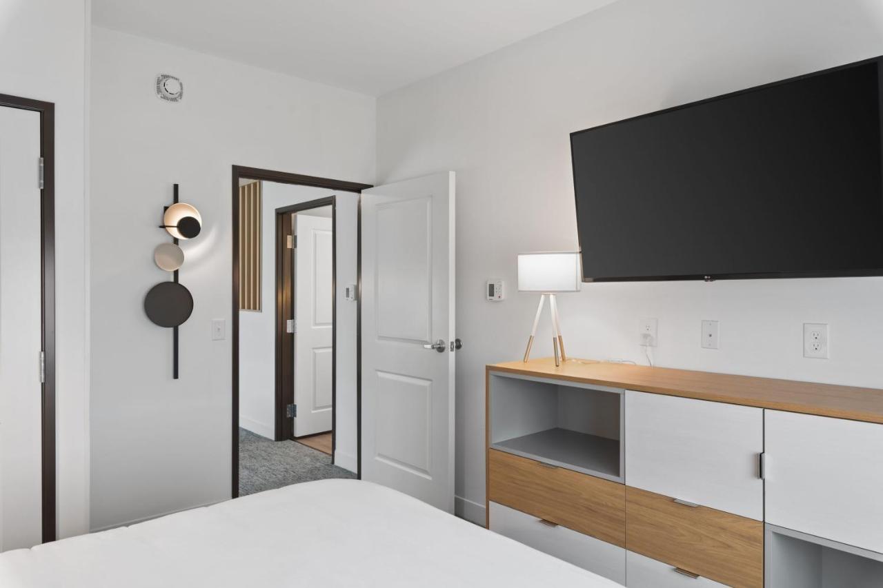 Towneplace Suites By Marriott White Hall Buitenkant foto