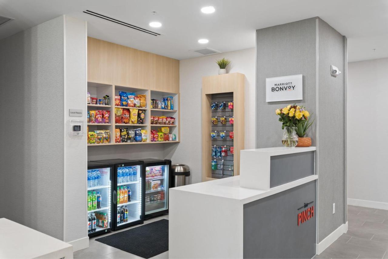 Towneplace Suites By Marriott White Hall Buitenkant foto