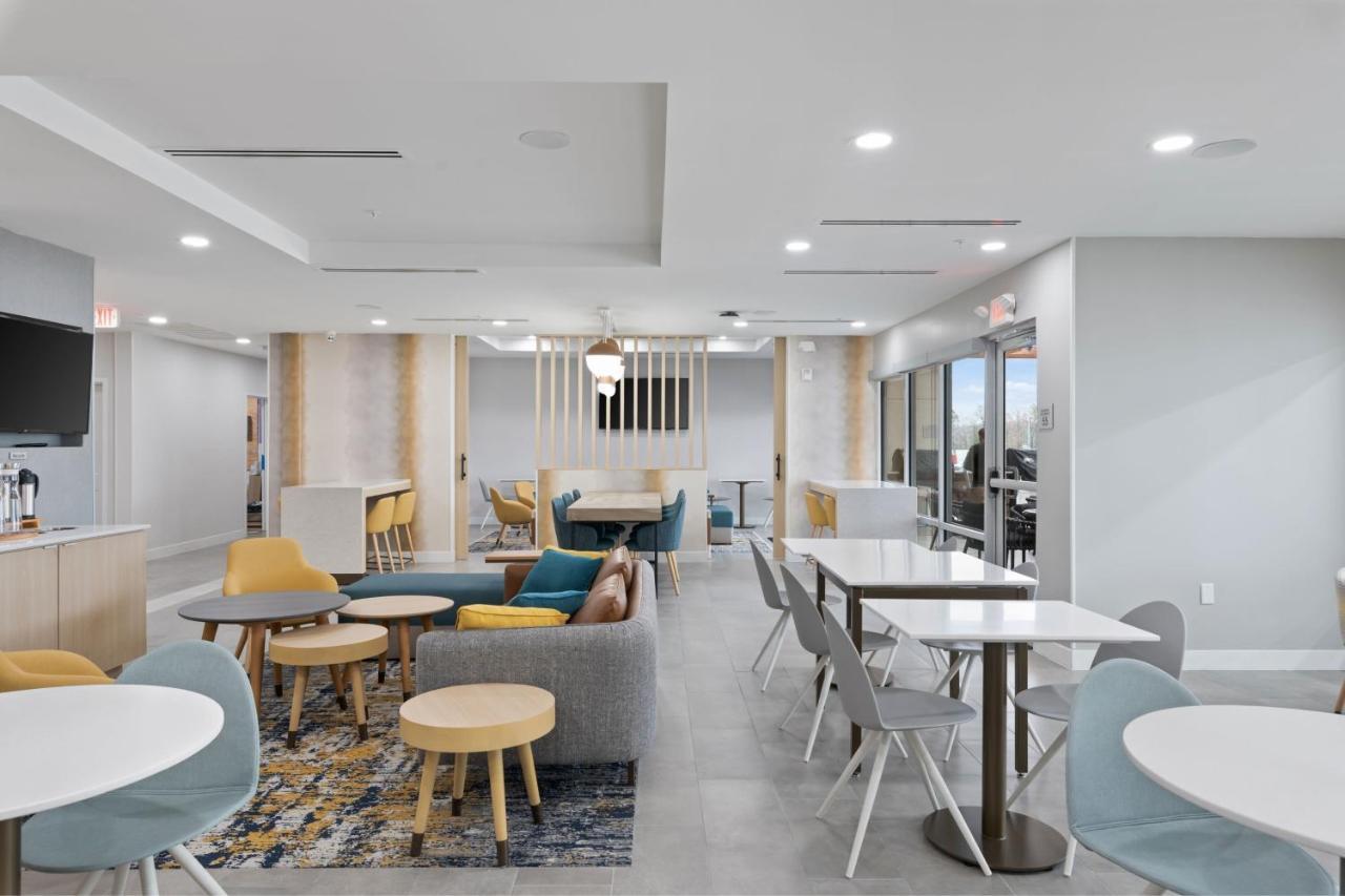 Towneplace Suites By Marriott White Hall Buitenkant foto