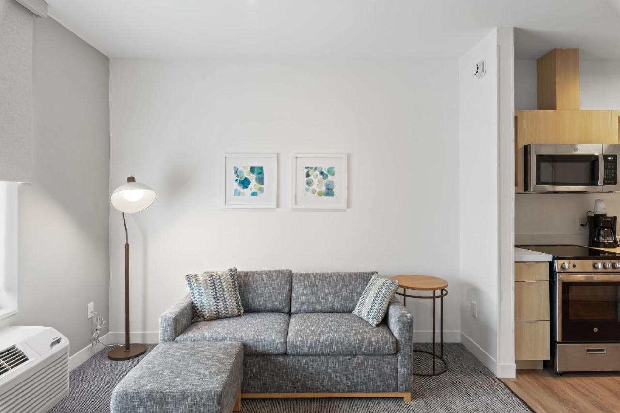 Towneplace Suites By Marriott White Hall Buitenkant foto