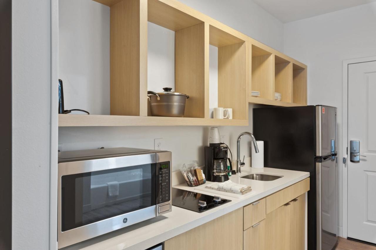 Towneplace Suites By Marriott White Hall Buitenkant foto